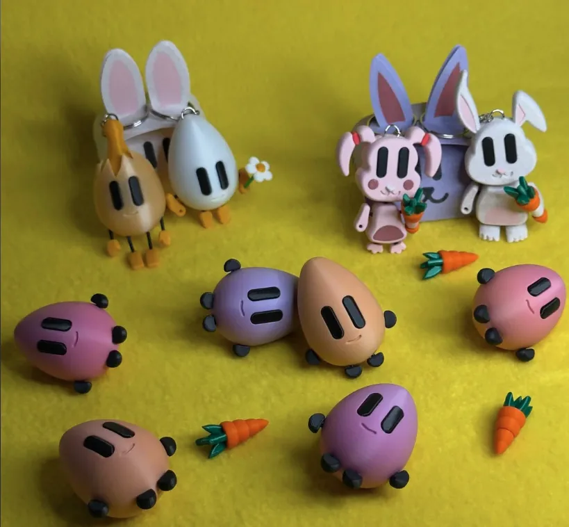 String-Flex Egg Keychain view 3